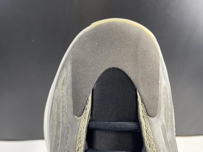 Yeezy Quantum Adidas H68771 Barium 0820